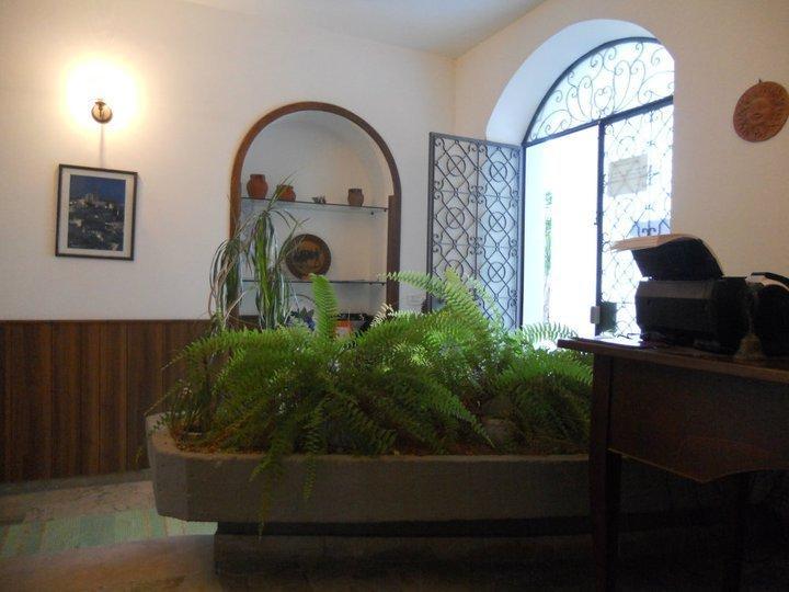 Residence Gnura Momma Locri Exterior foto